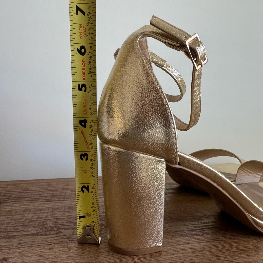 Chinese Laundry- Women’s Teri New Metallic Heeled Sandal in Gold size 7.5 - Picture 12 of 12